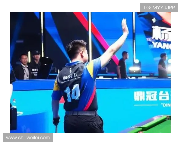 台球大师的黄金时刻:揭秘世界台球赛事中的传奇战役 台球大师的黄金时刻:揭秘世界台球赛事中的传奇战役