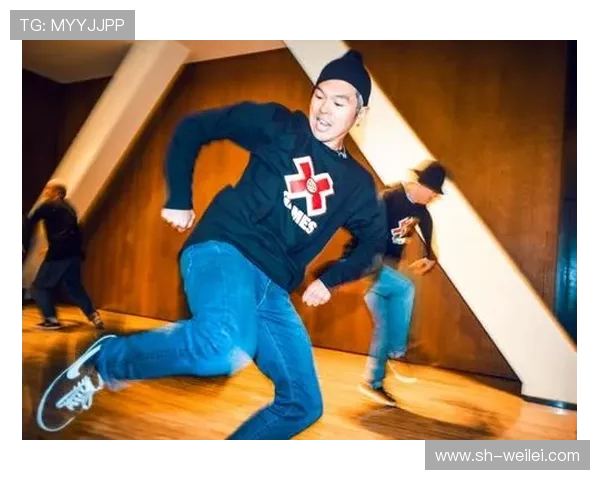 深圳极限运动队在世界街舞大赛中以100分稳居积分榜首位 深圳极限运动队在世界街舞大赛中以100分稳居积分榜首位